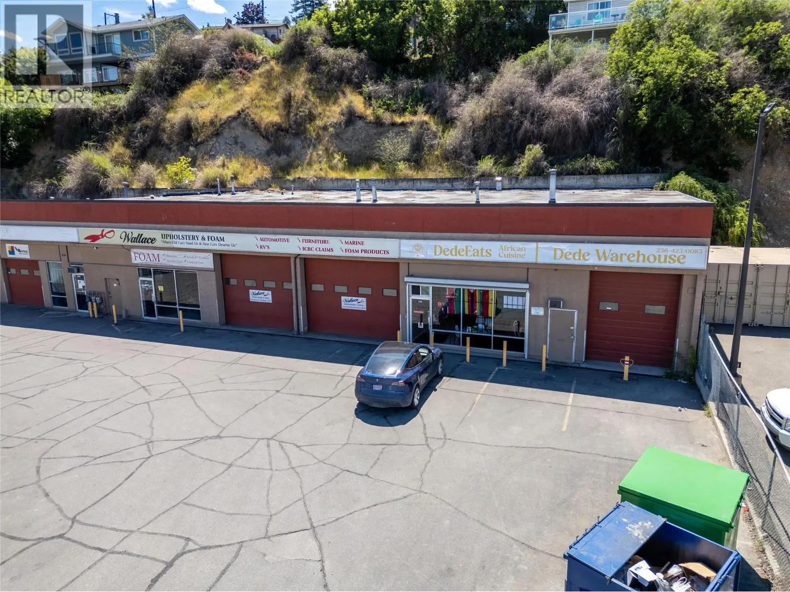 281 VICTORIA Street W