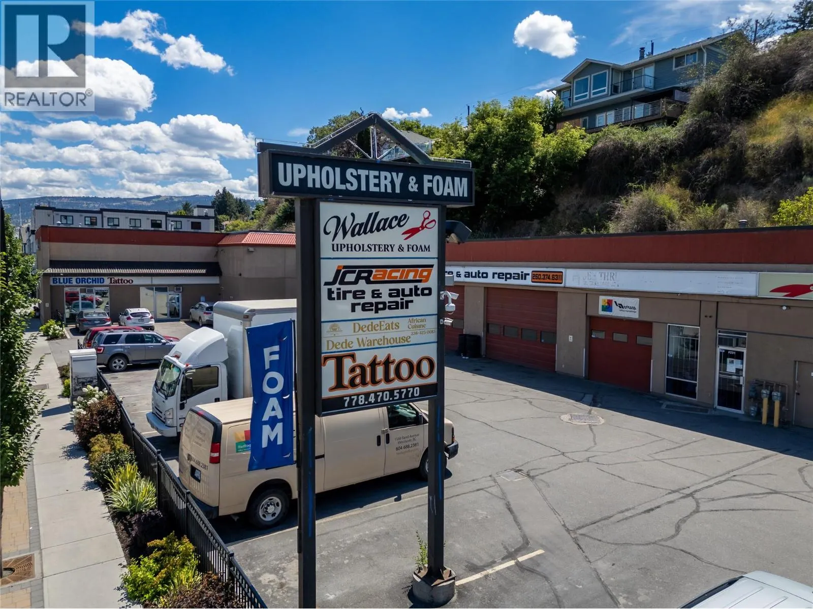 281 VICTORIA Street W