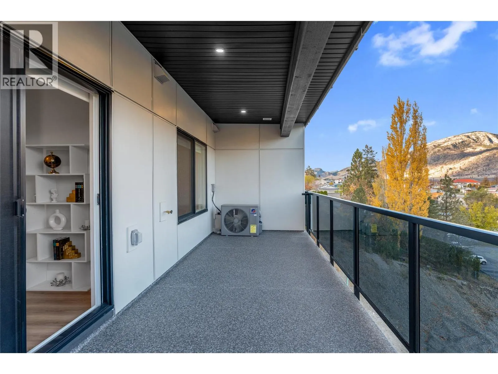 6811 Nighthawk Drive Unit# 101