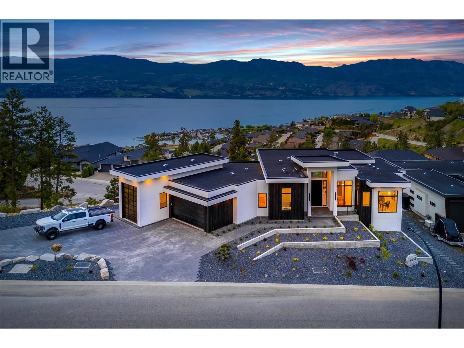 1435 Vineyard Drive