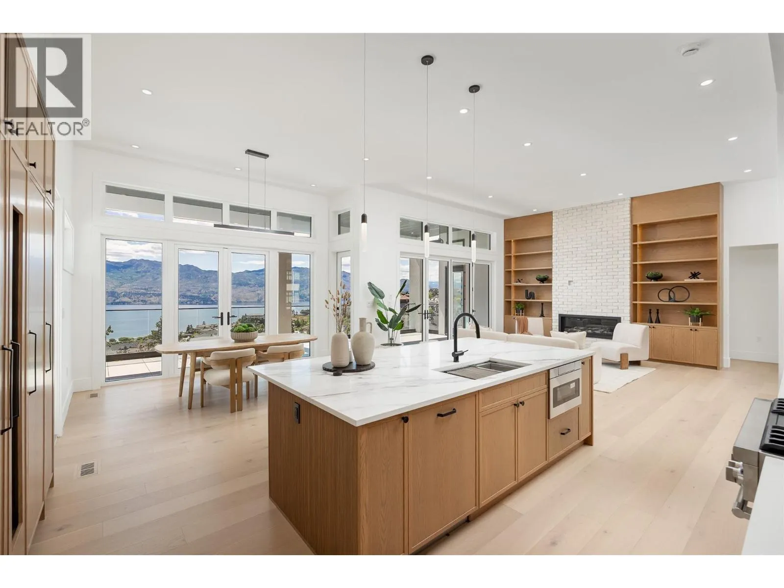 1435 Vineyard Drive