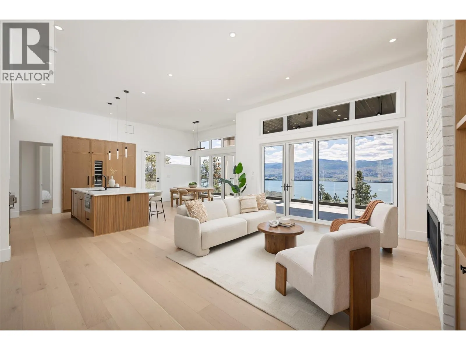 1435 Vineyard Drive