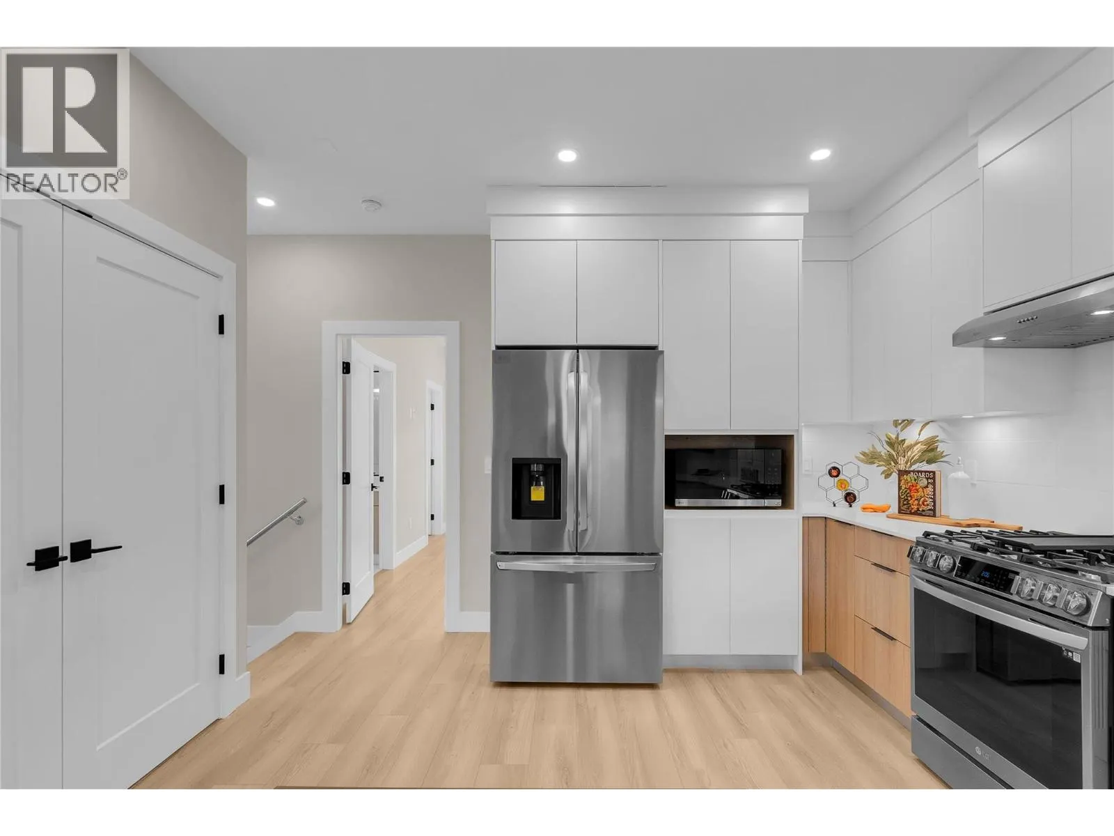 6811 Nighthawk Drive Unit# 102