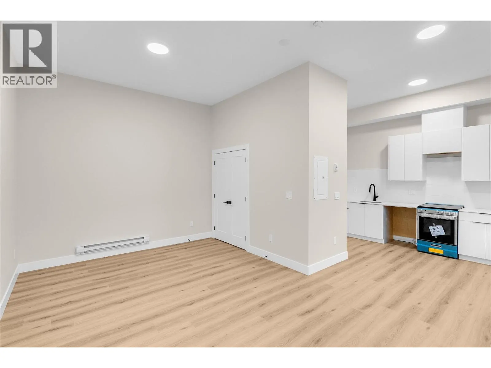 6811 Nighthawk Drive Unit# 102