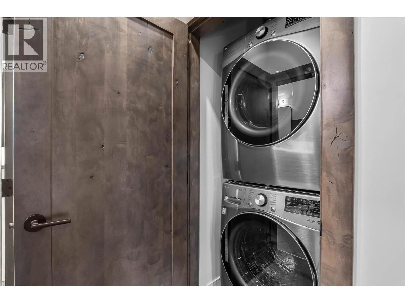 7000 MCGILLIVRAY LAKE Drive Unit# 13