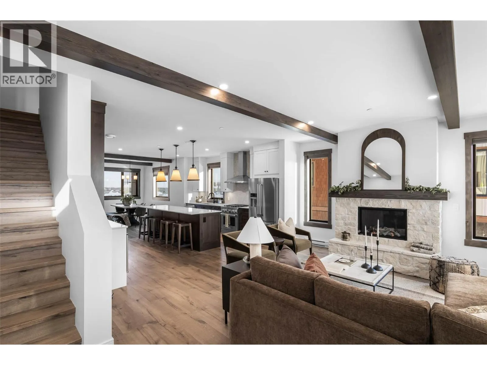 7000 MCGILLIVRAY LAKE Drive Unit# 13