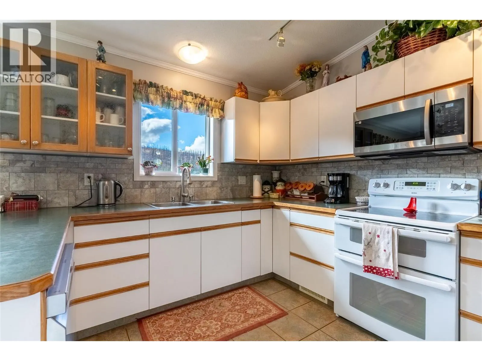 1424 LOON LAKE Road