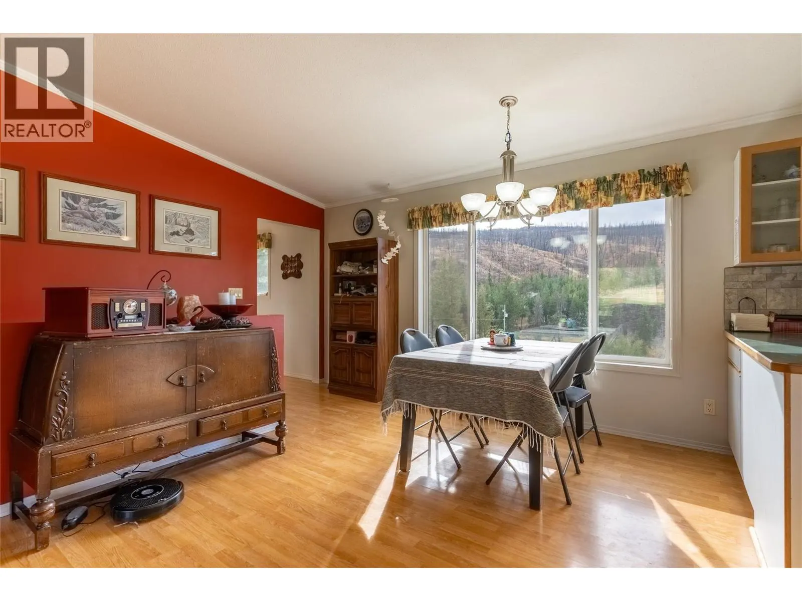 1424 LOON LAKE Road