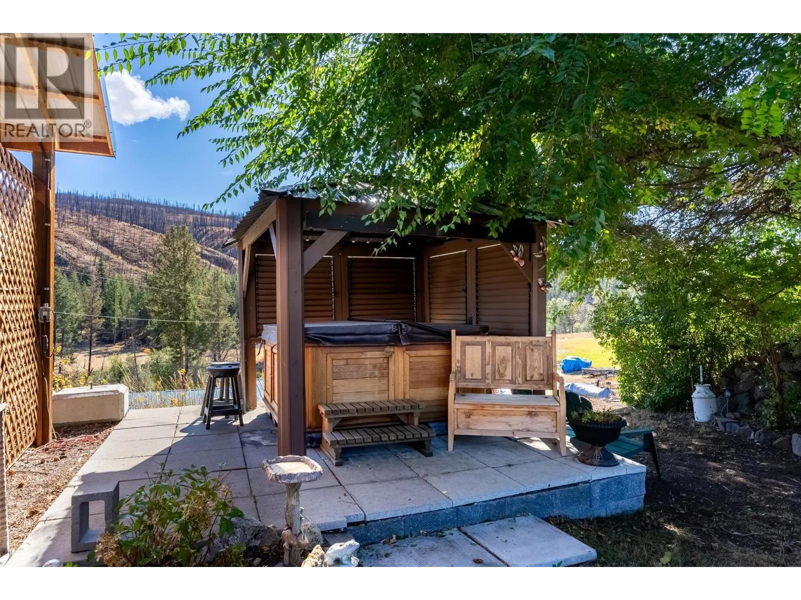 1424 LOON LAKE Road