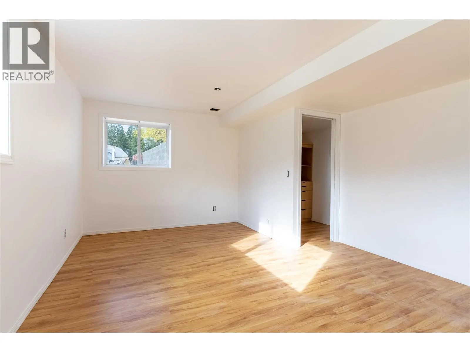 1424 LOON LAKE Road