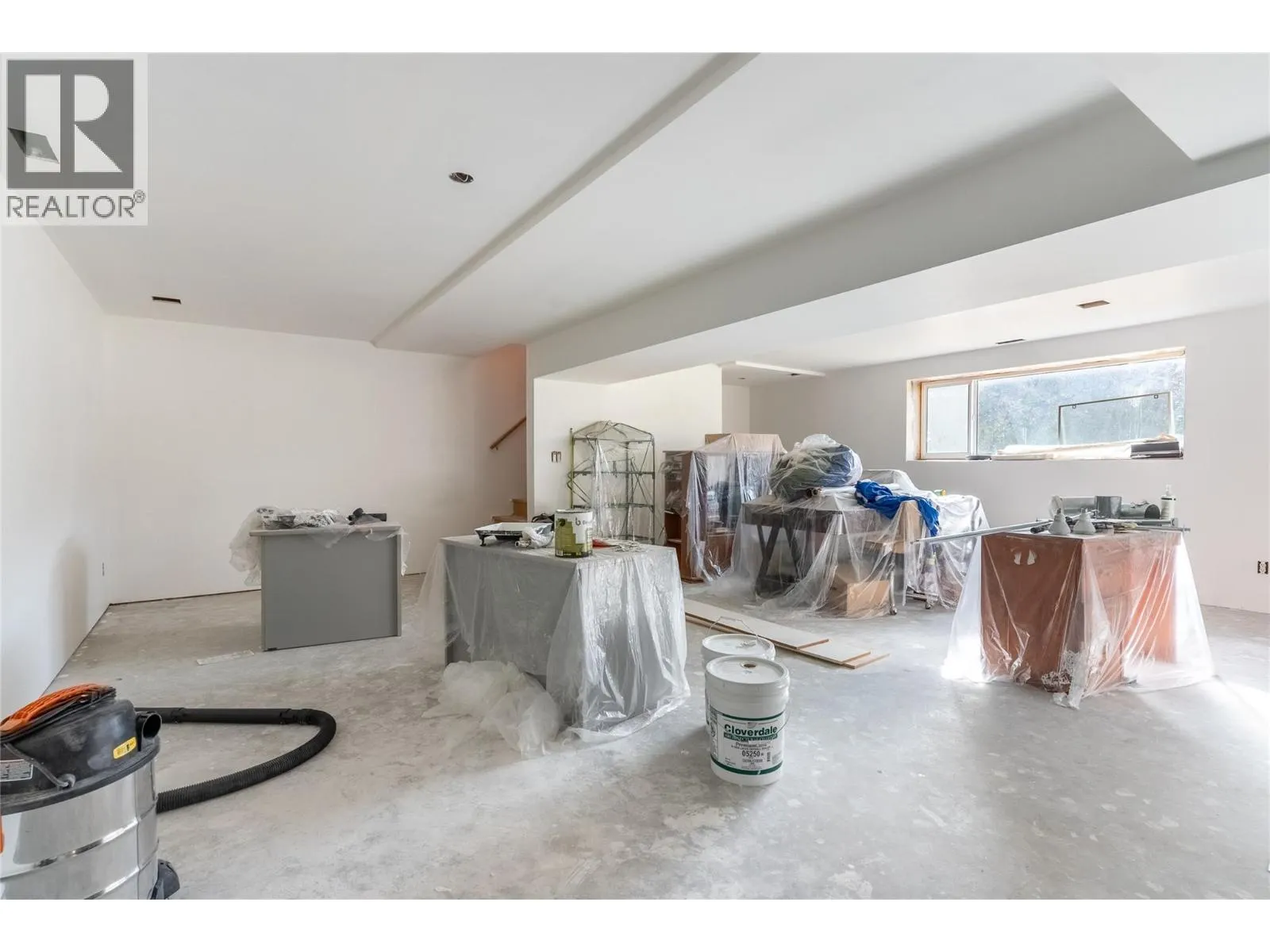 1424 LOON LAKE Road
