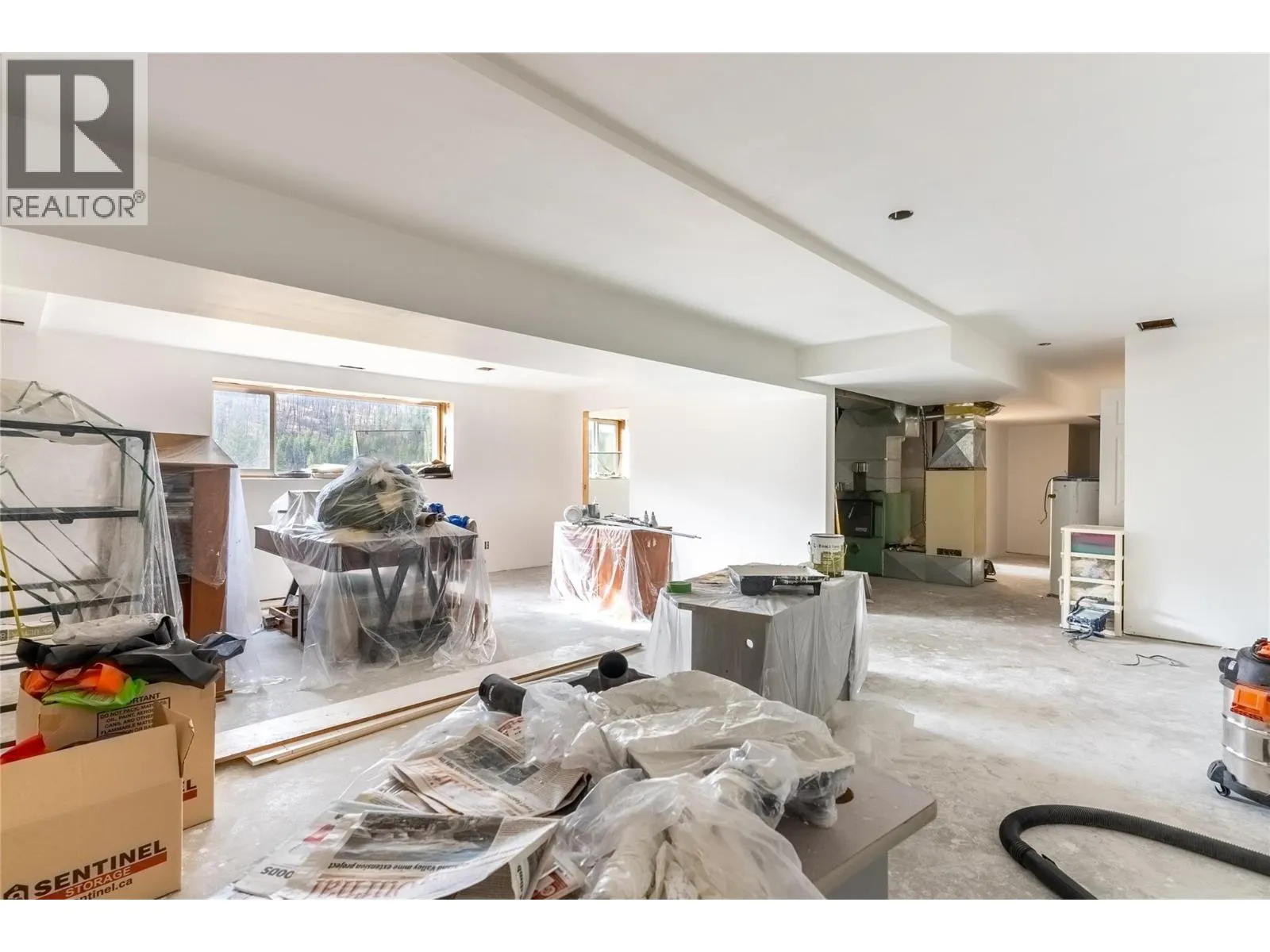 1424 LOON LAKE Road