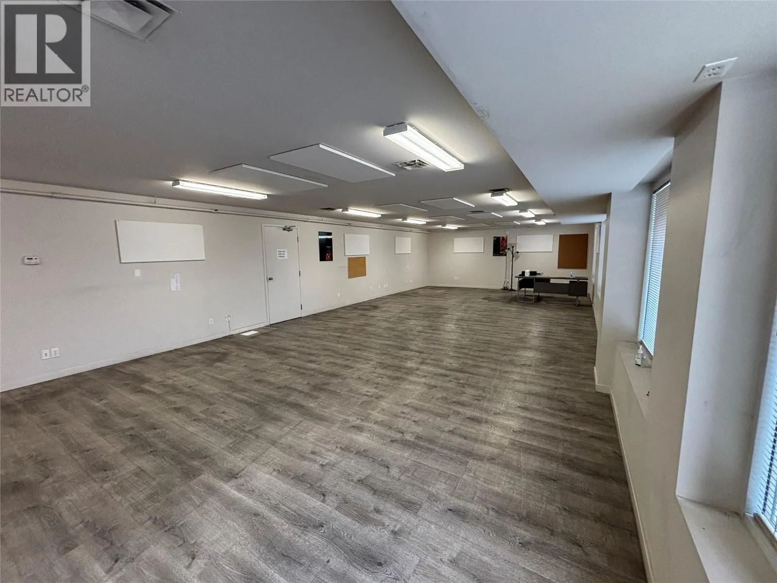921 & 1021 Waddington Drive