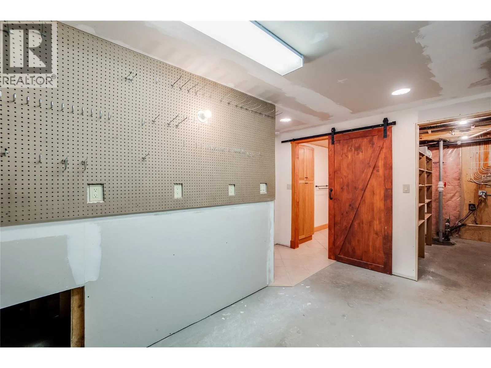 130 8th Street N