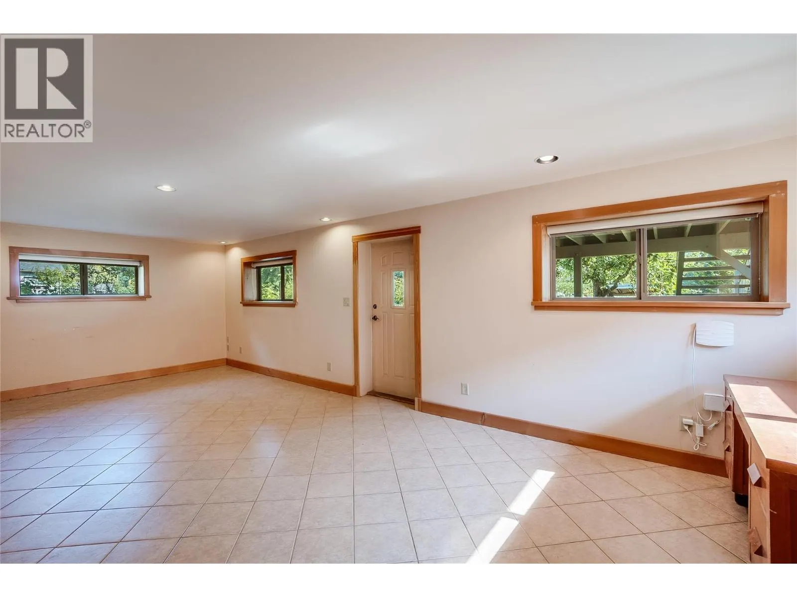 130 8th Street N