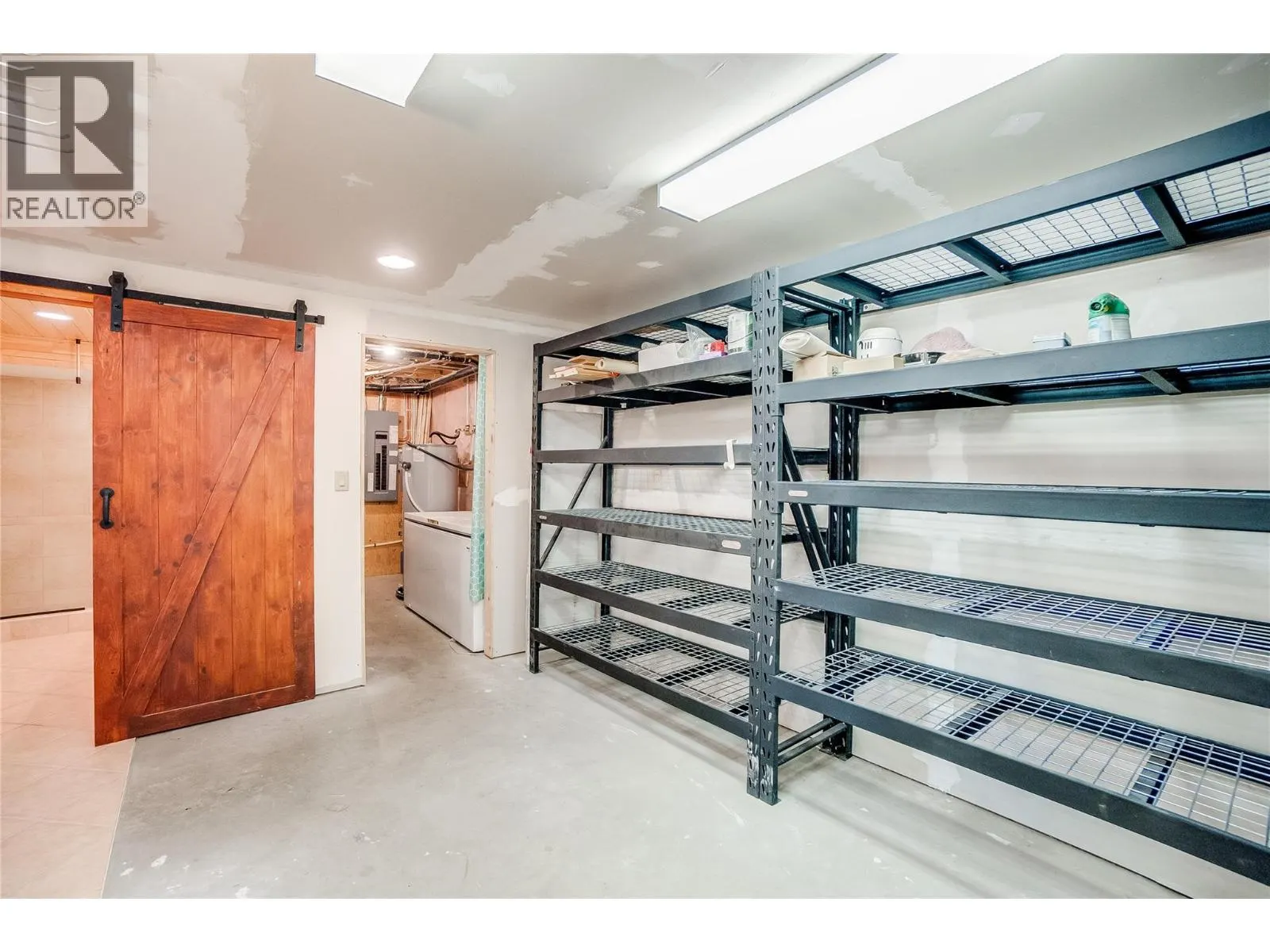 130 8th Street N