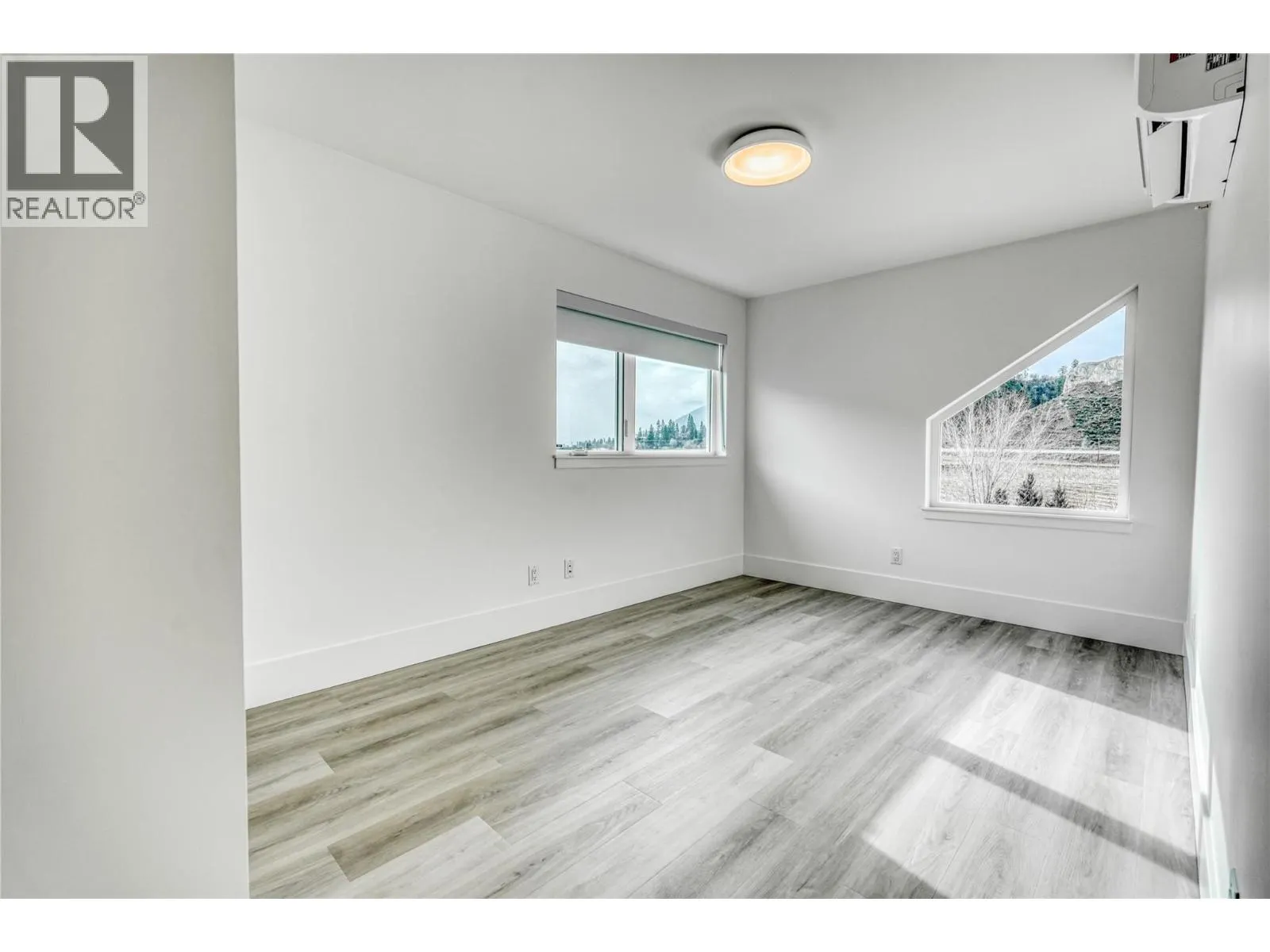 3160 Landry Crescent