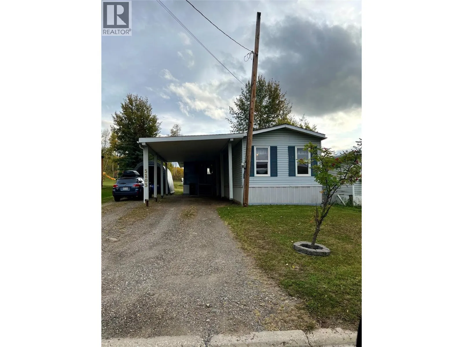 5203 44 St SE Road