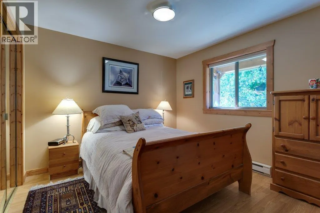 7331 Fintry Delta Road