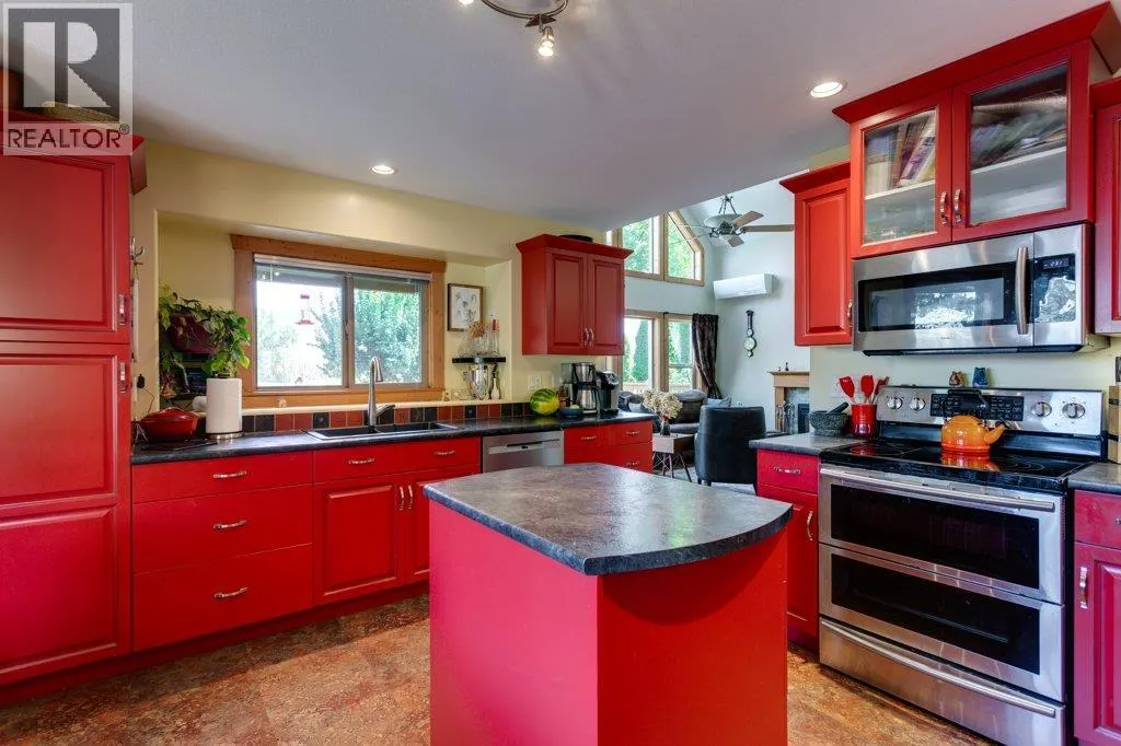 7331 Fintry Delta Road
