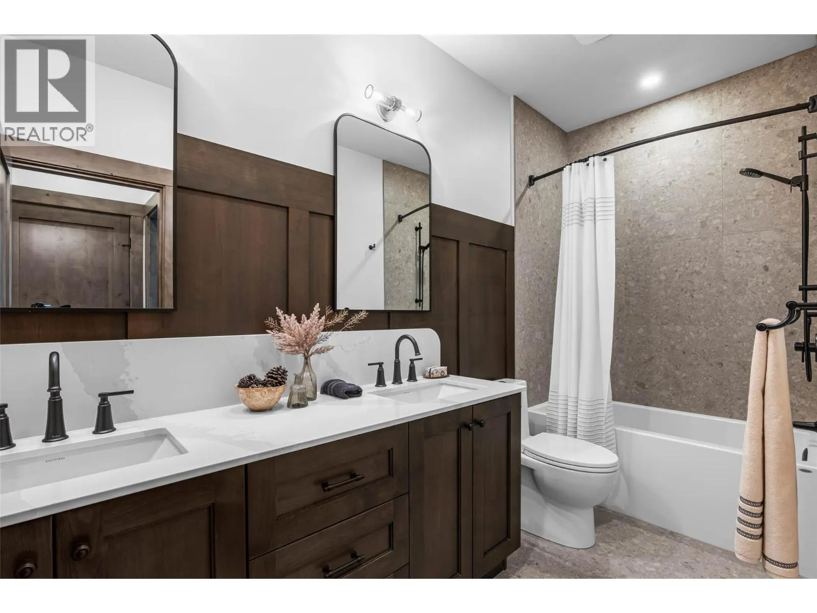 7000 MCGILLIVRAY LAKE Drive Unit# 14