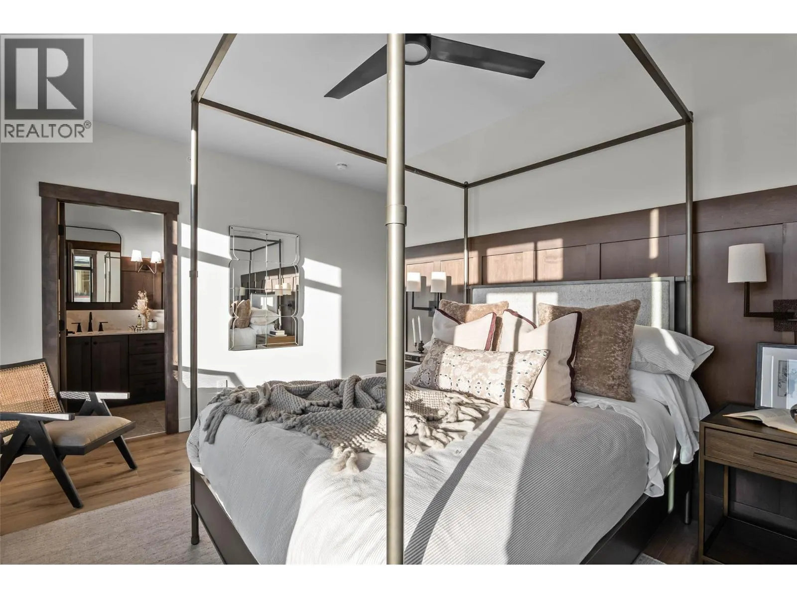 7000 MCGILLIVRAY LAKE Drive Unit# 14