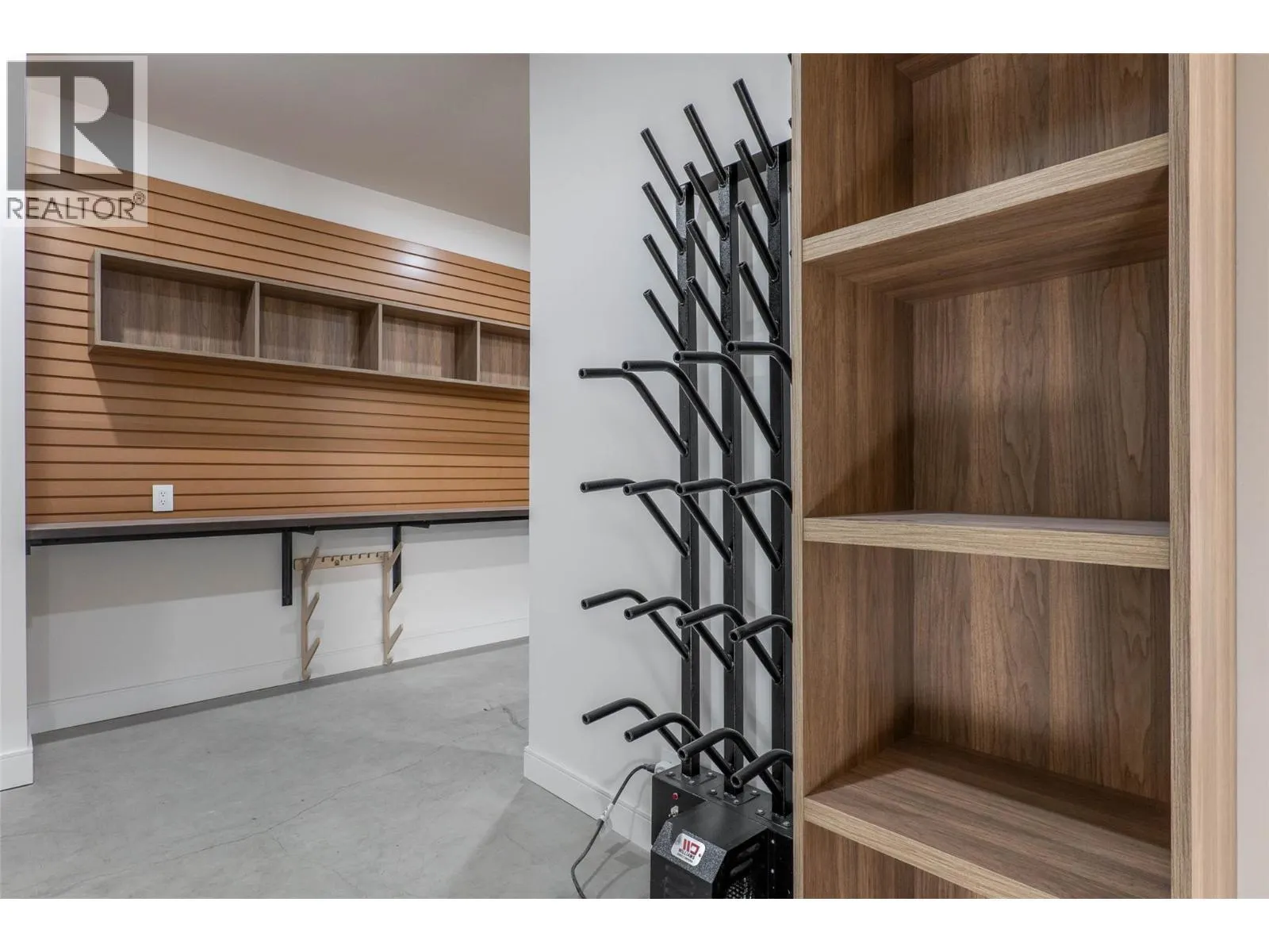 7000 MCGILLIVRAY LAKE Drive Unit# 14