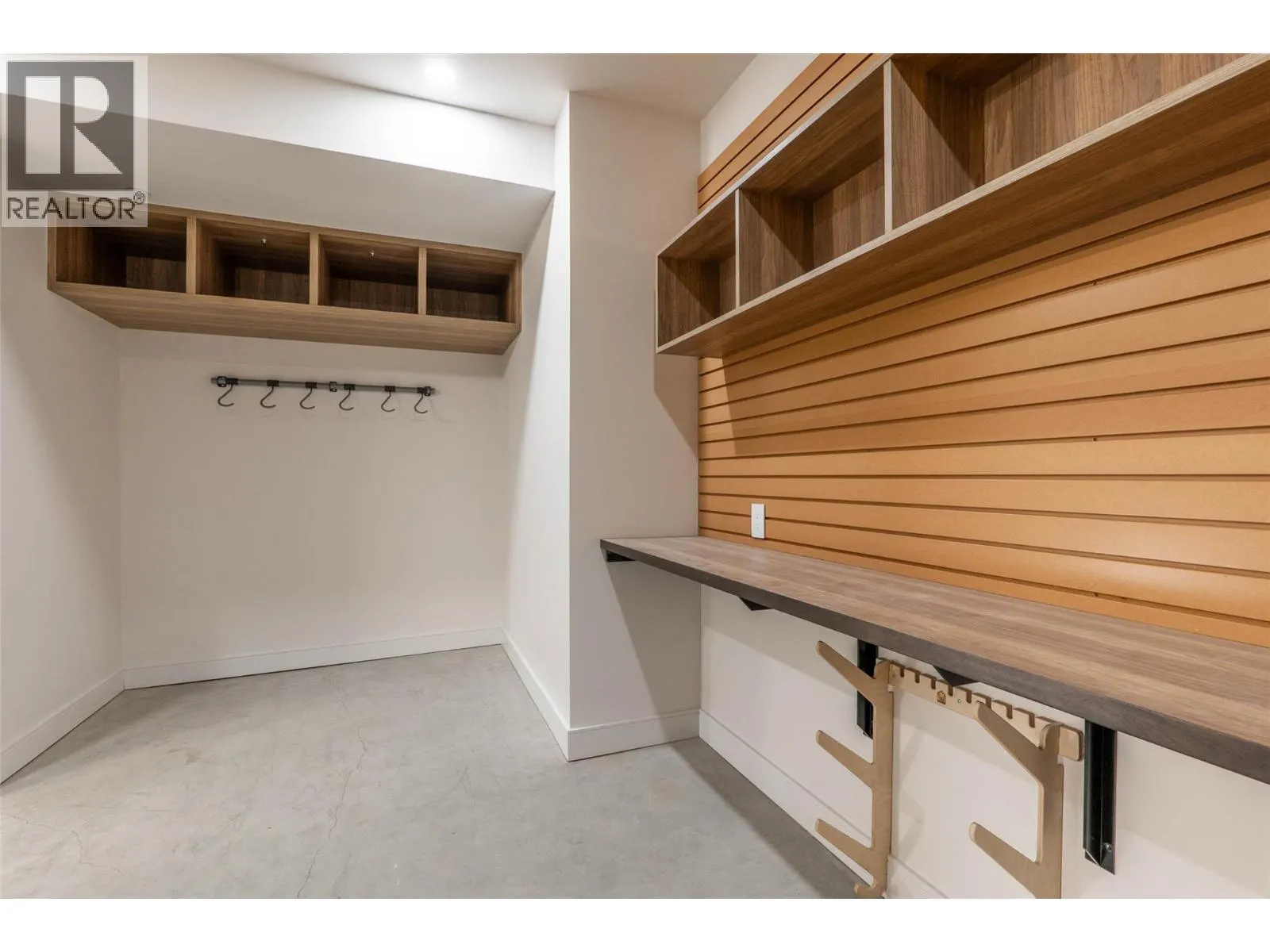 7000 MCGILLIVRAY LAKE Drive Unit# 14