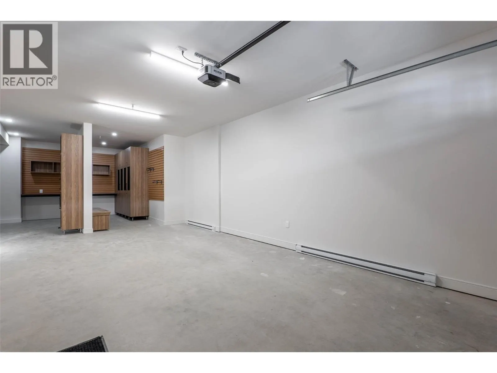 7000 MCGILLIVRAY LAKE Drive Unit# 14