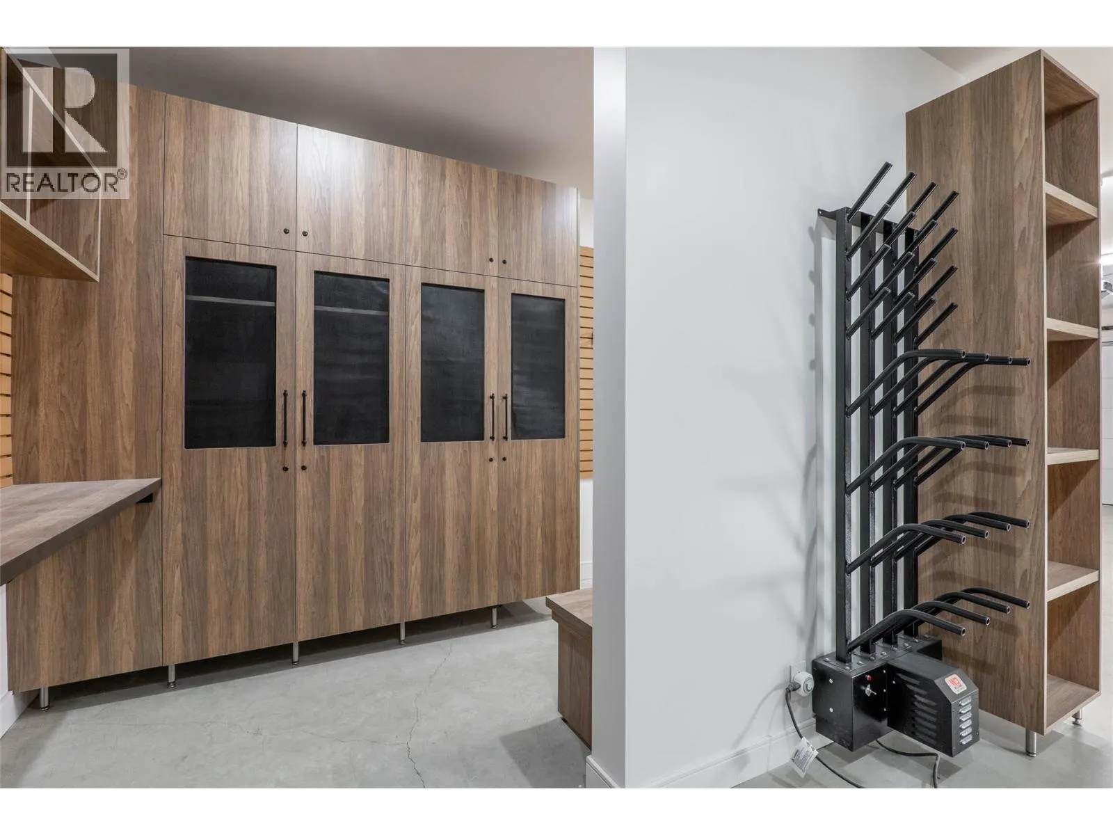 7000 MCGILLIVRAY LAKE Drive Unit# 15