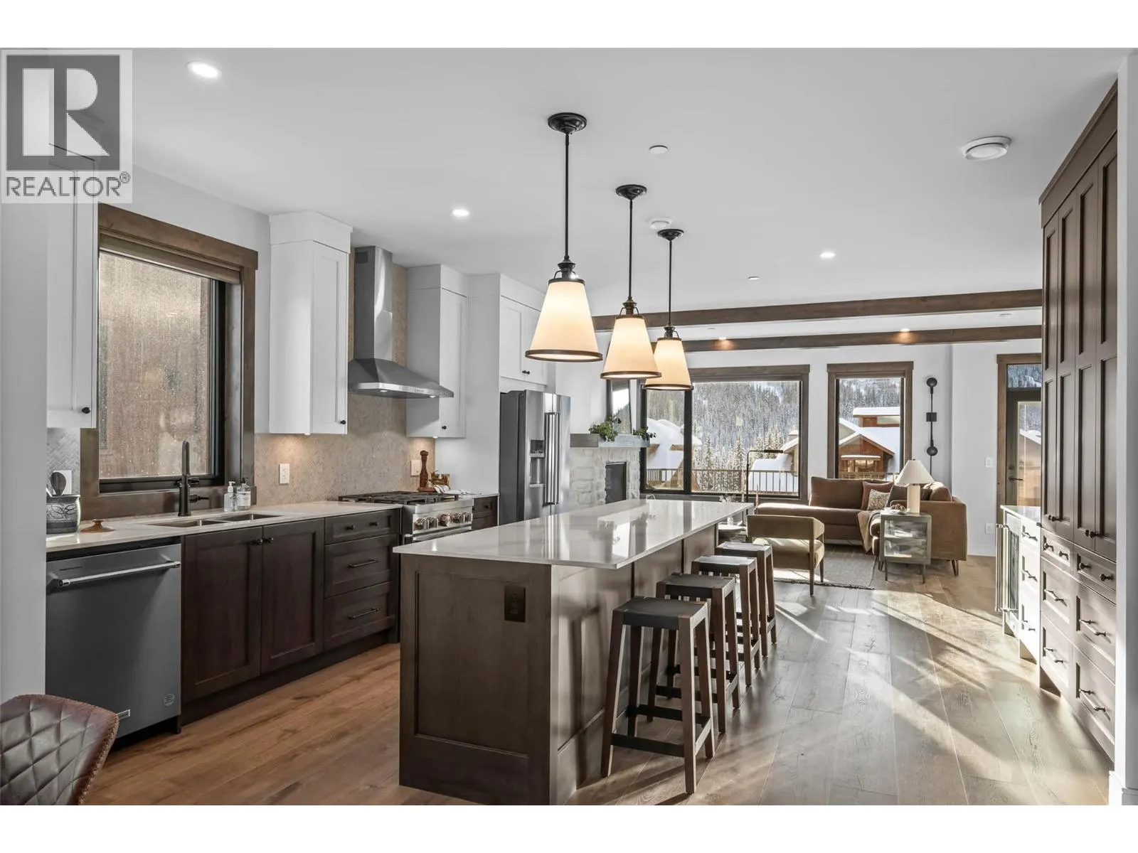 7000 MCGILLIVRAY LAKE Drive Unit# 15