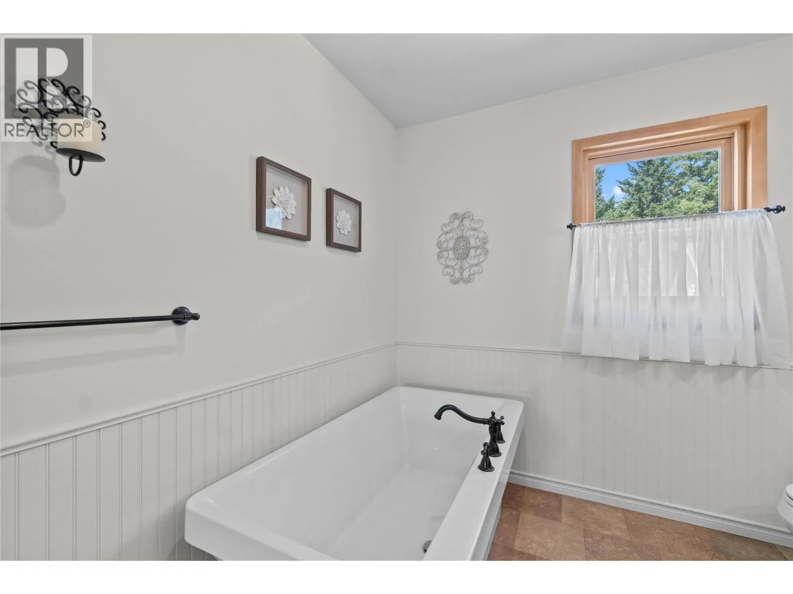 3446 Roberge Road