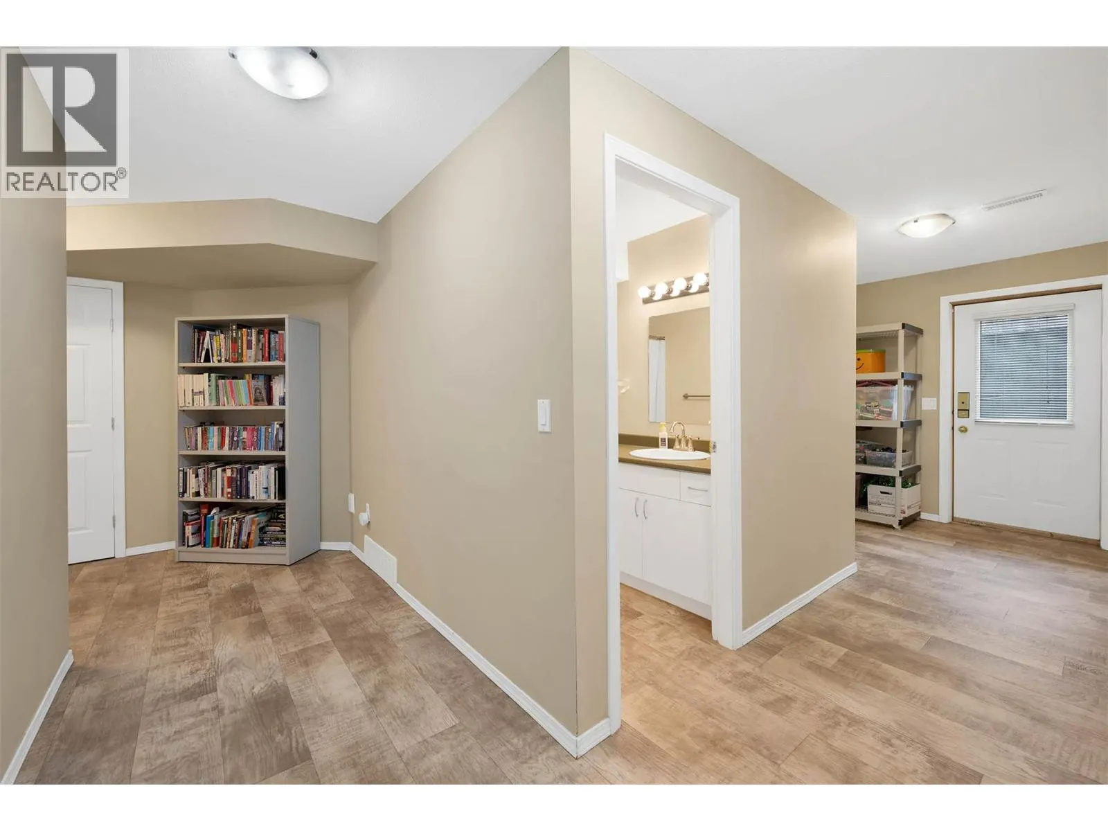 1918 MANNING Court