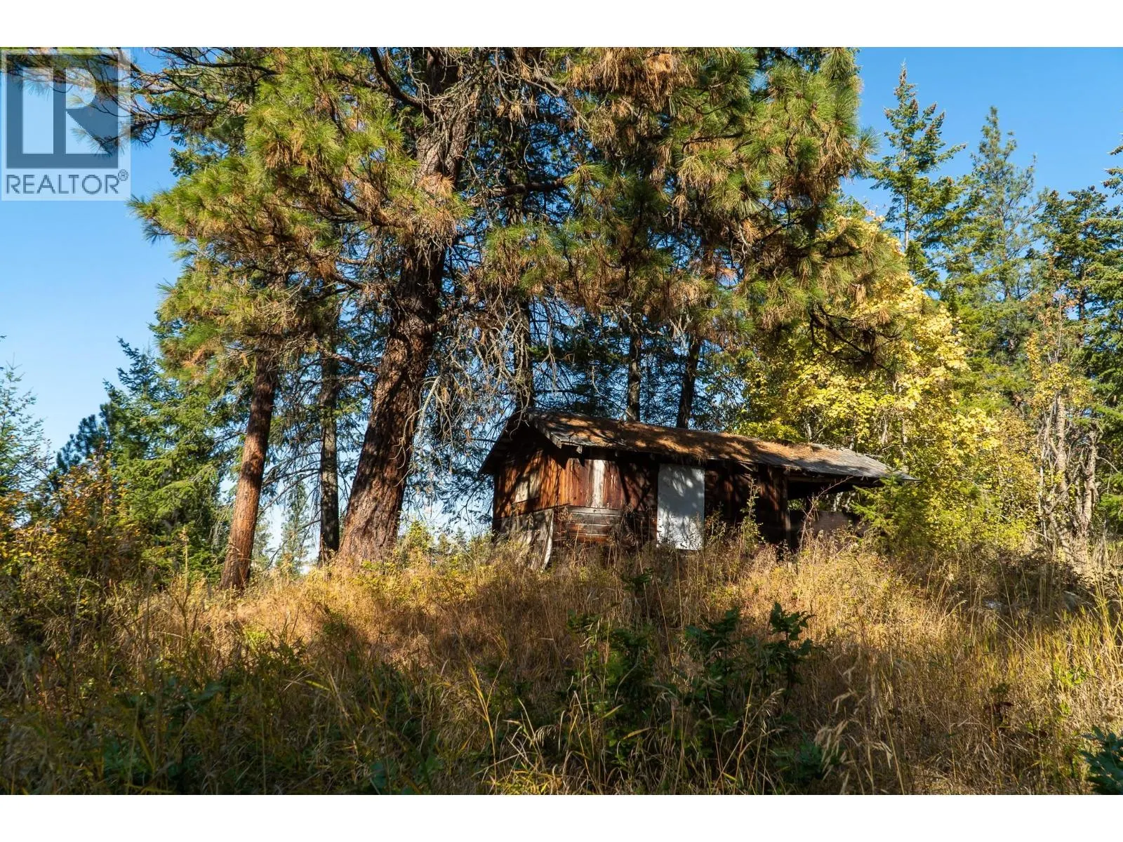 5893 Cosens Bay Road