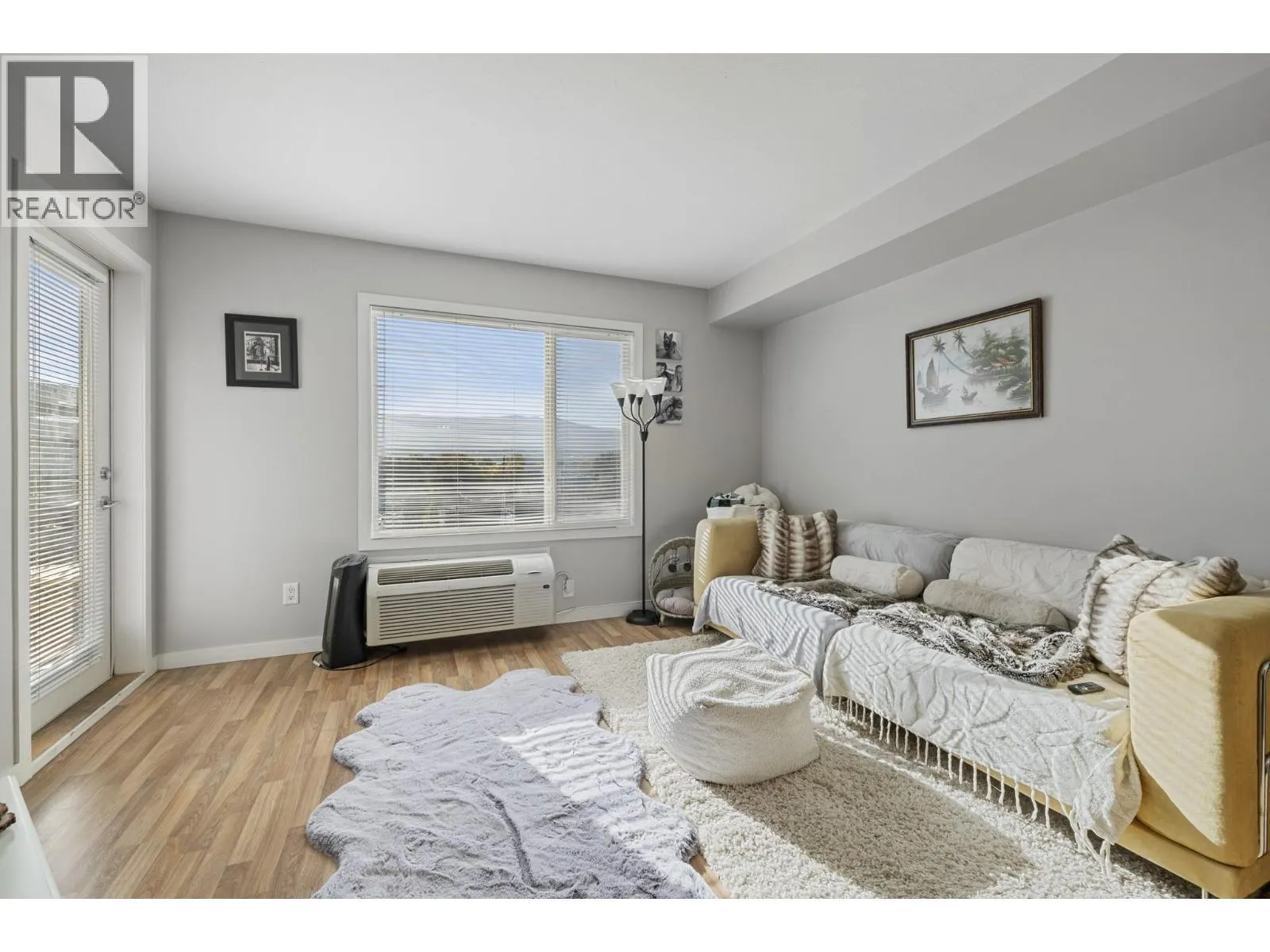 1550 Dickson Avenue Unit# 406