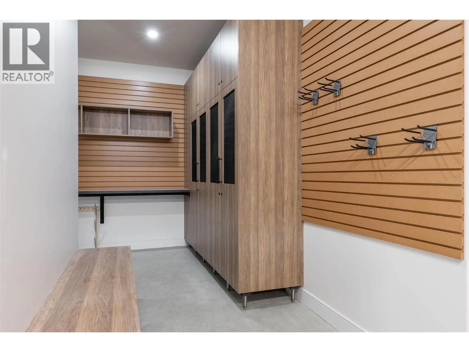 7000 McGillivray Lake Drive Unit# 16