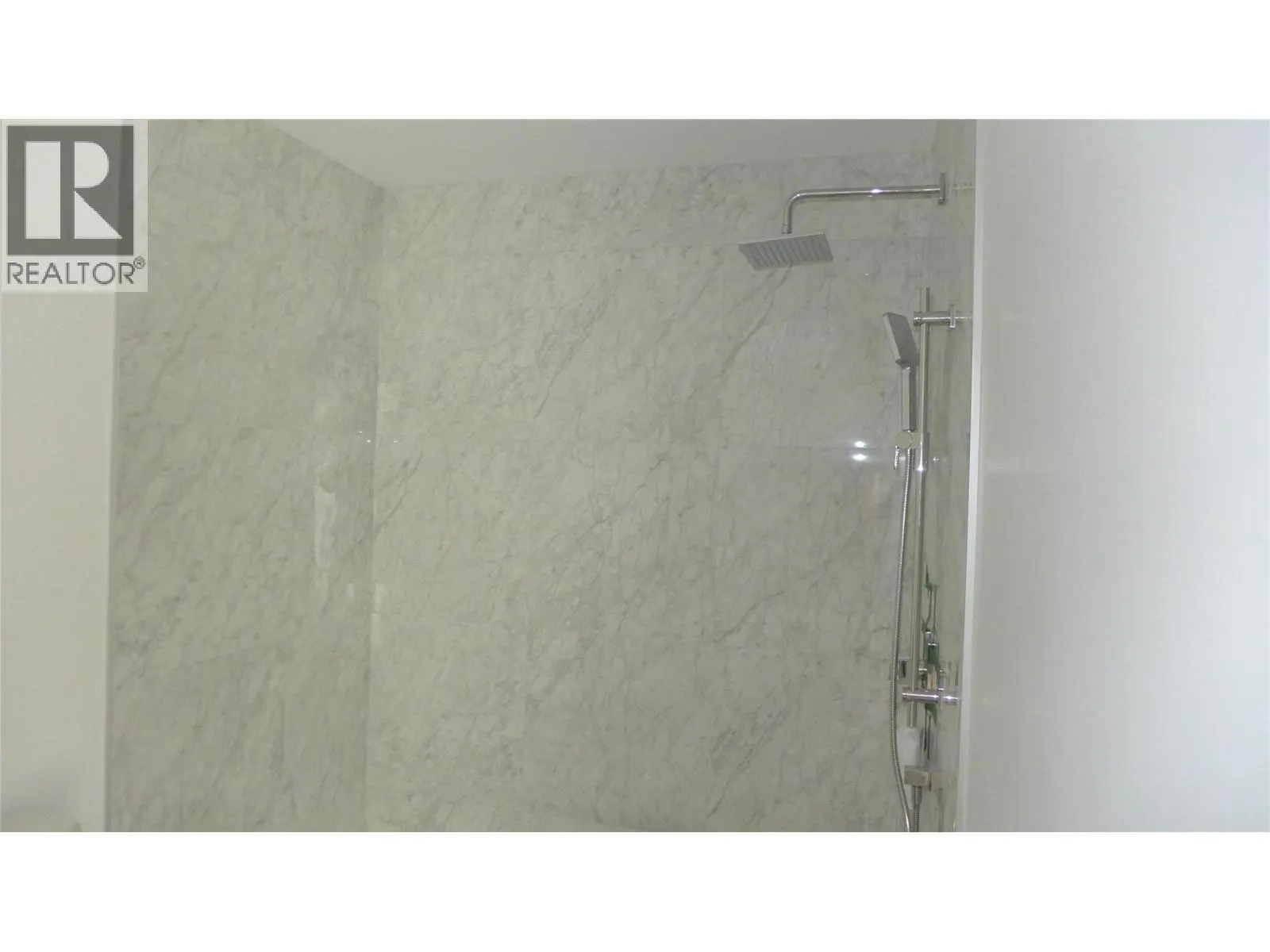 13419 Lakeshore Drive S Unit# 101