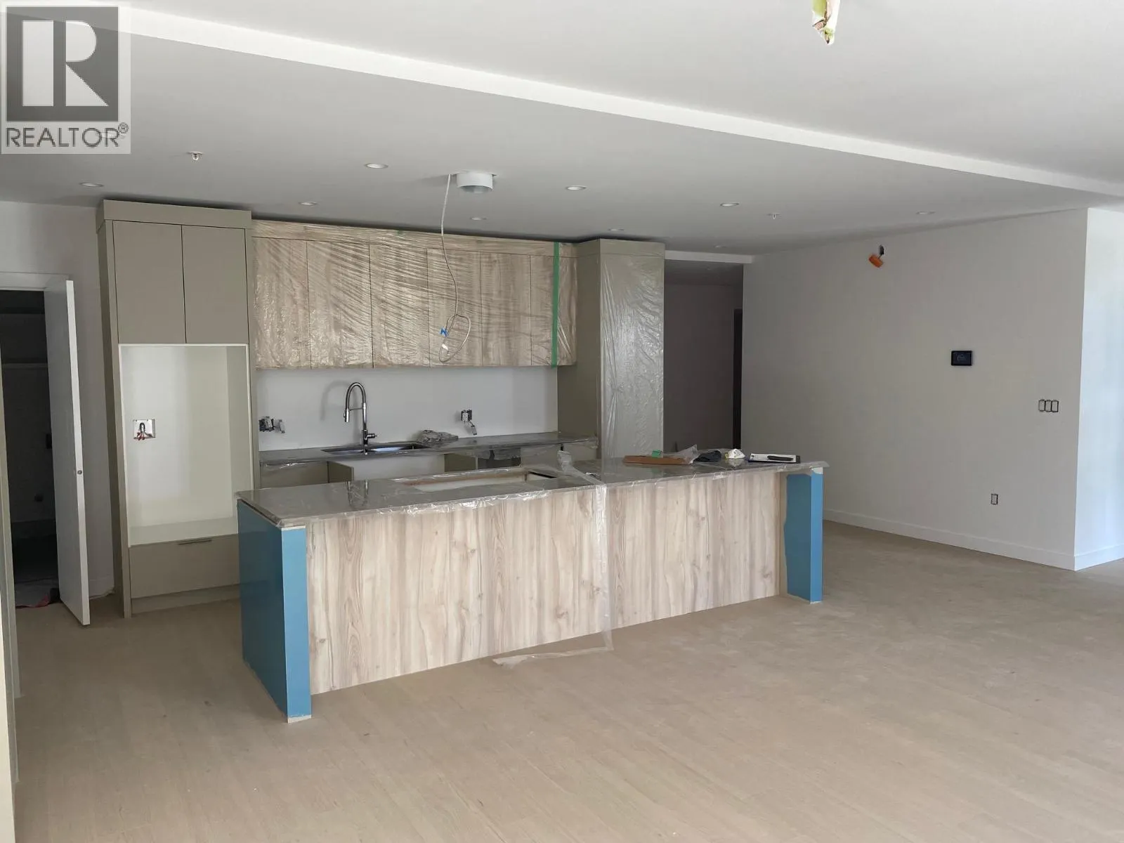 13419 Lakeshore Drive S Unit# 101