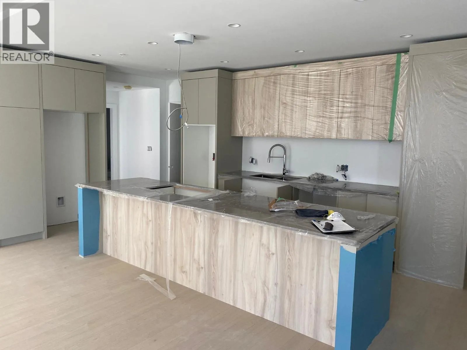 13419 Lakeshore Drive S Unit# 101