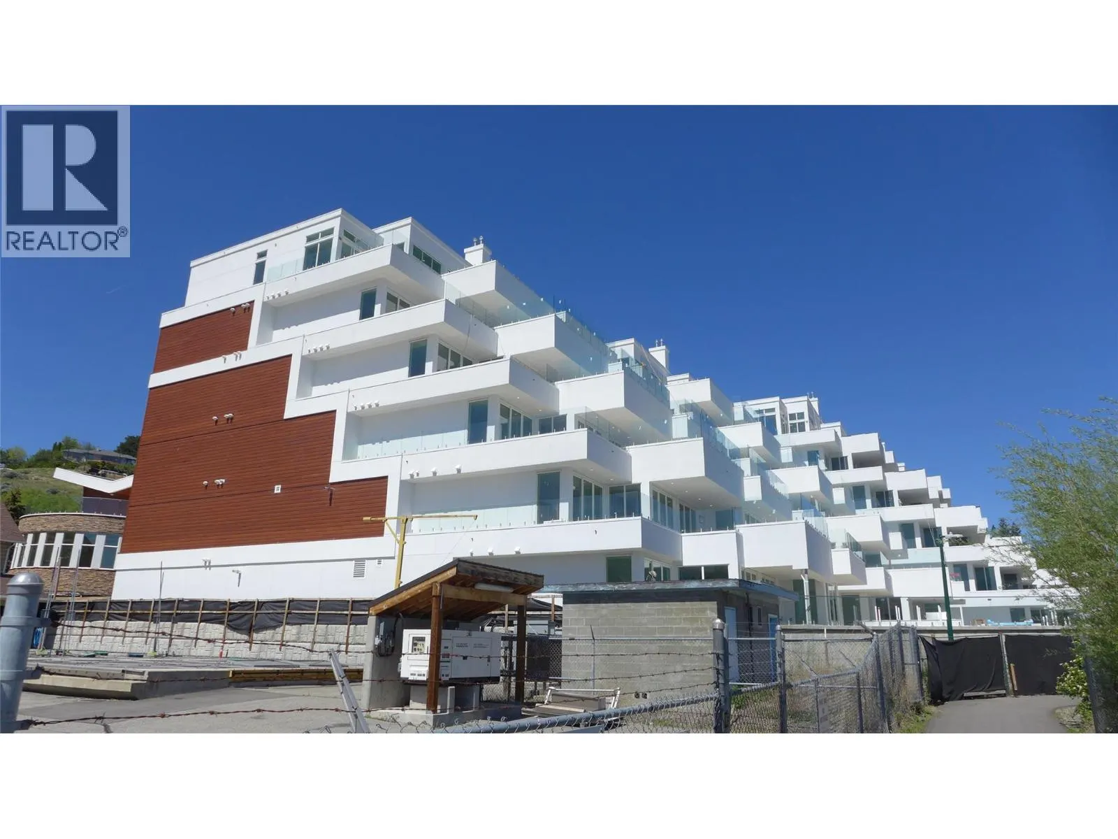 13419 Lakeshore Drive S Unit# 101