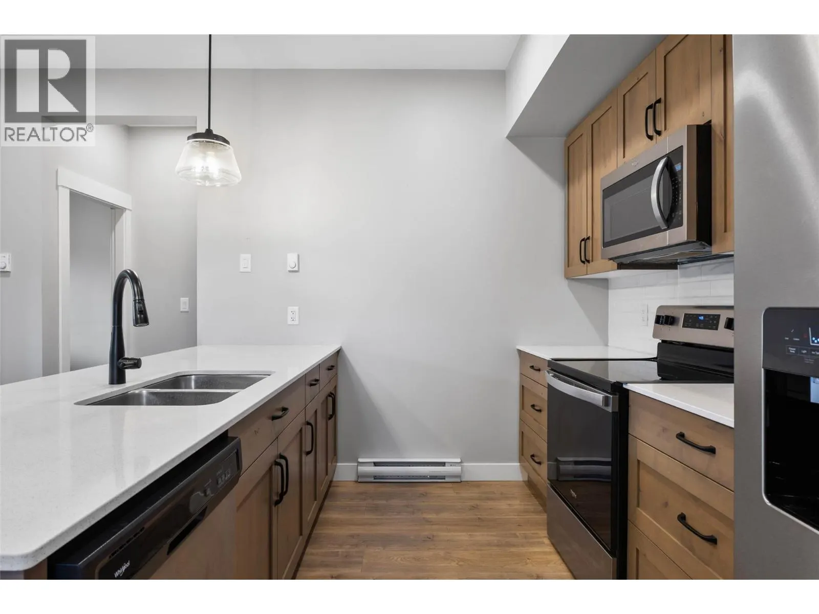 5045 VALLEY Drive Unit# 1