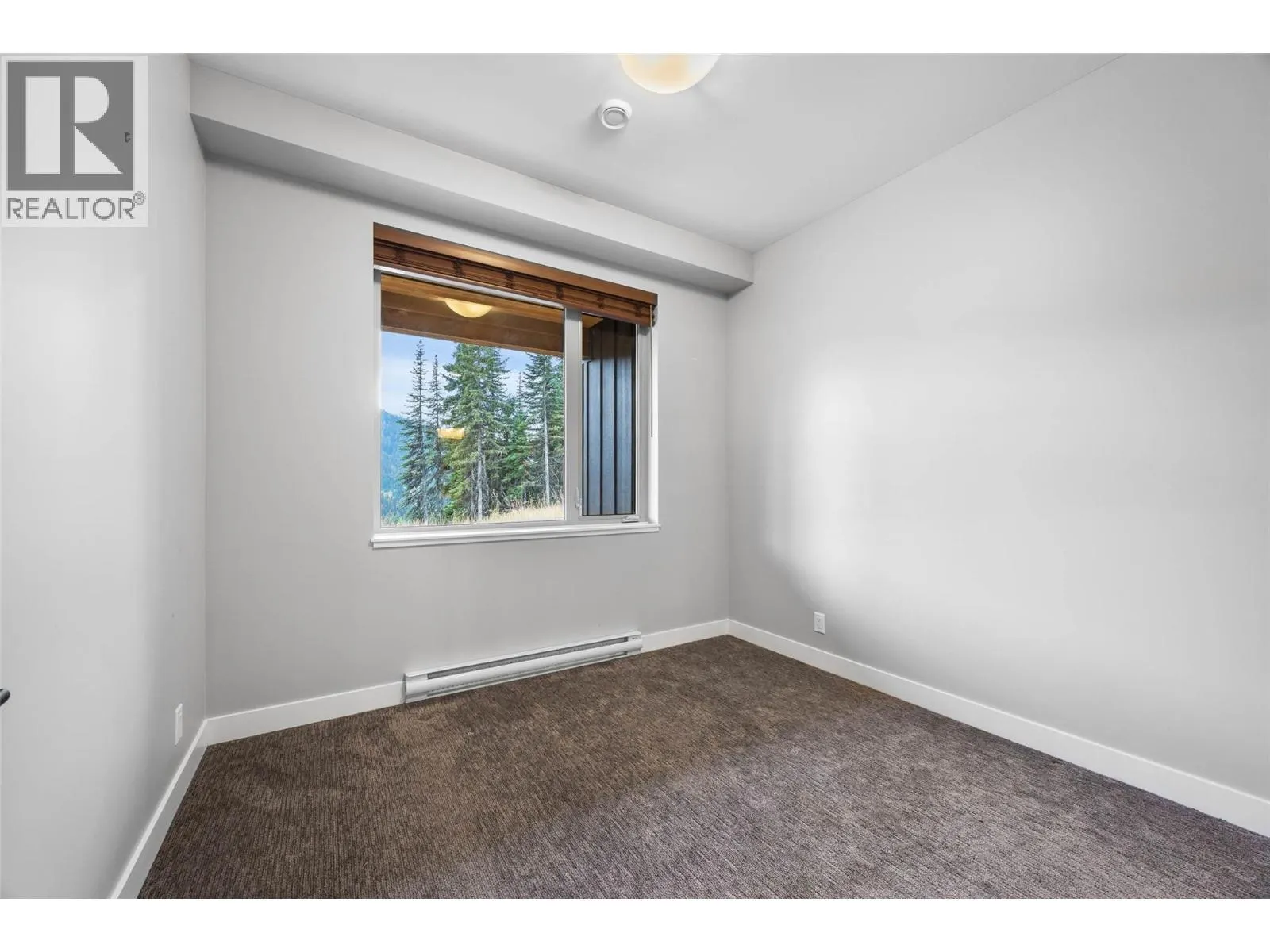 5045 VALLEY Drive Unit# 1