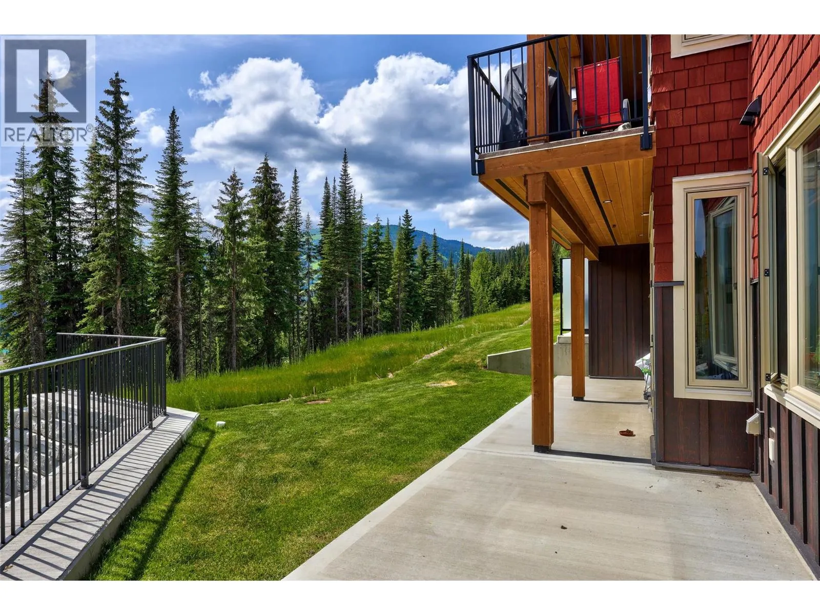 5045 VALLEY Drive Unit# 1