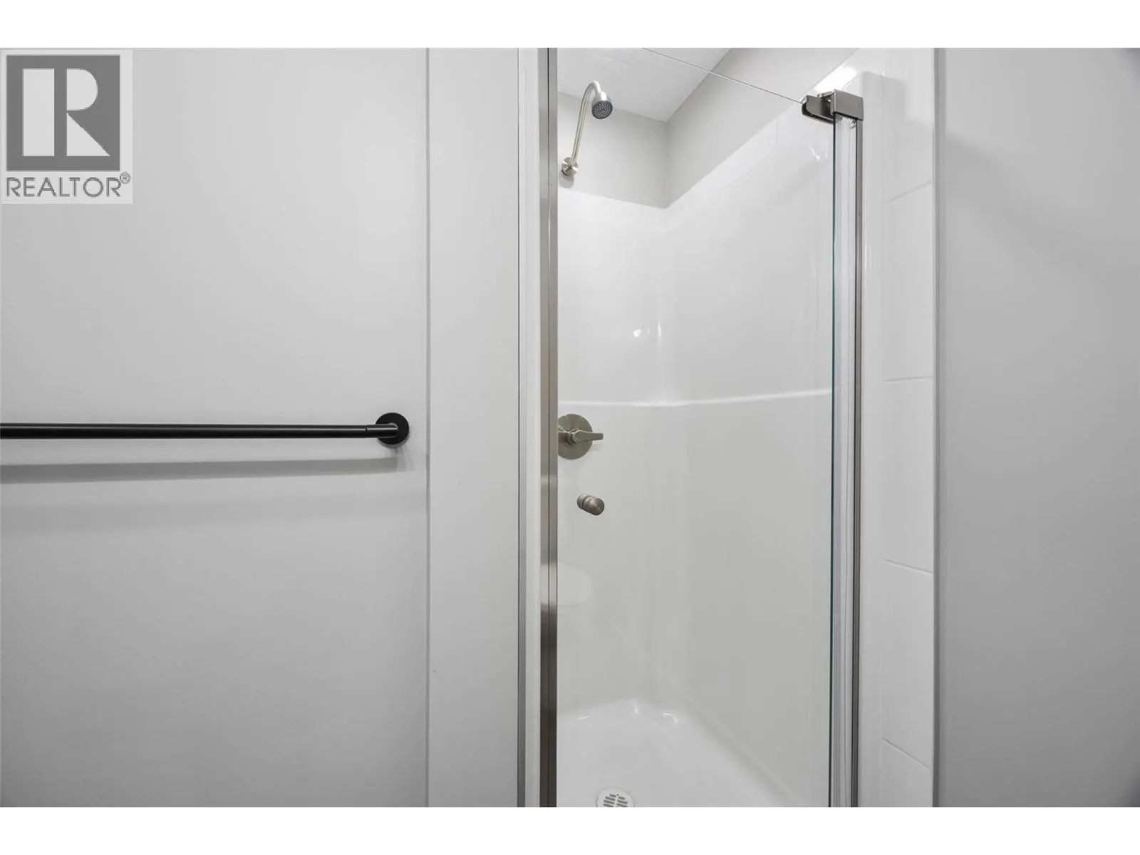 5045 VALLEY Drive Unit# 1