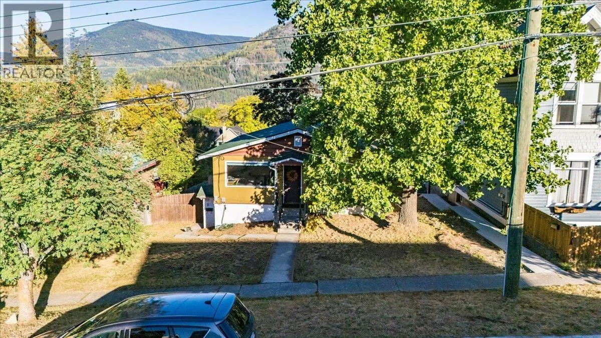 409 RICHARDS Street