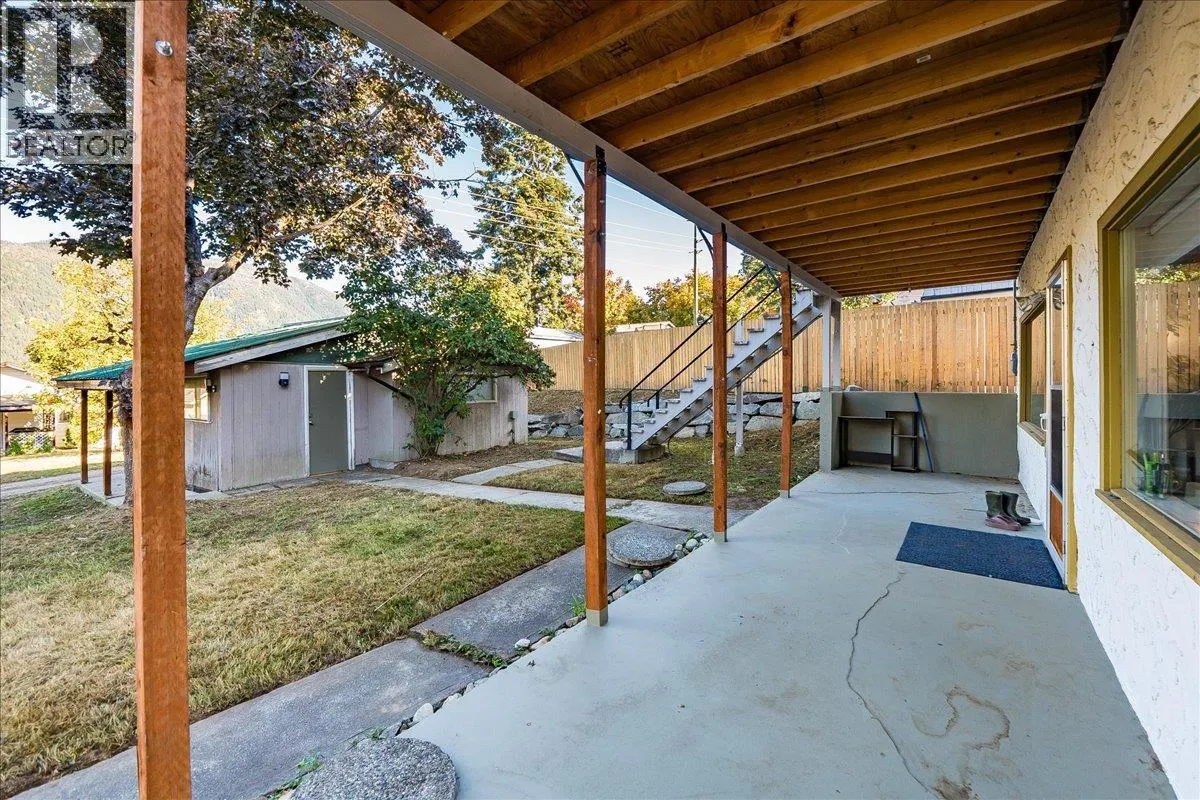 409 RICHARDS Street