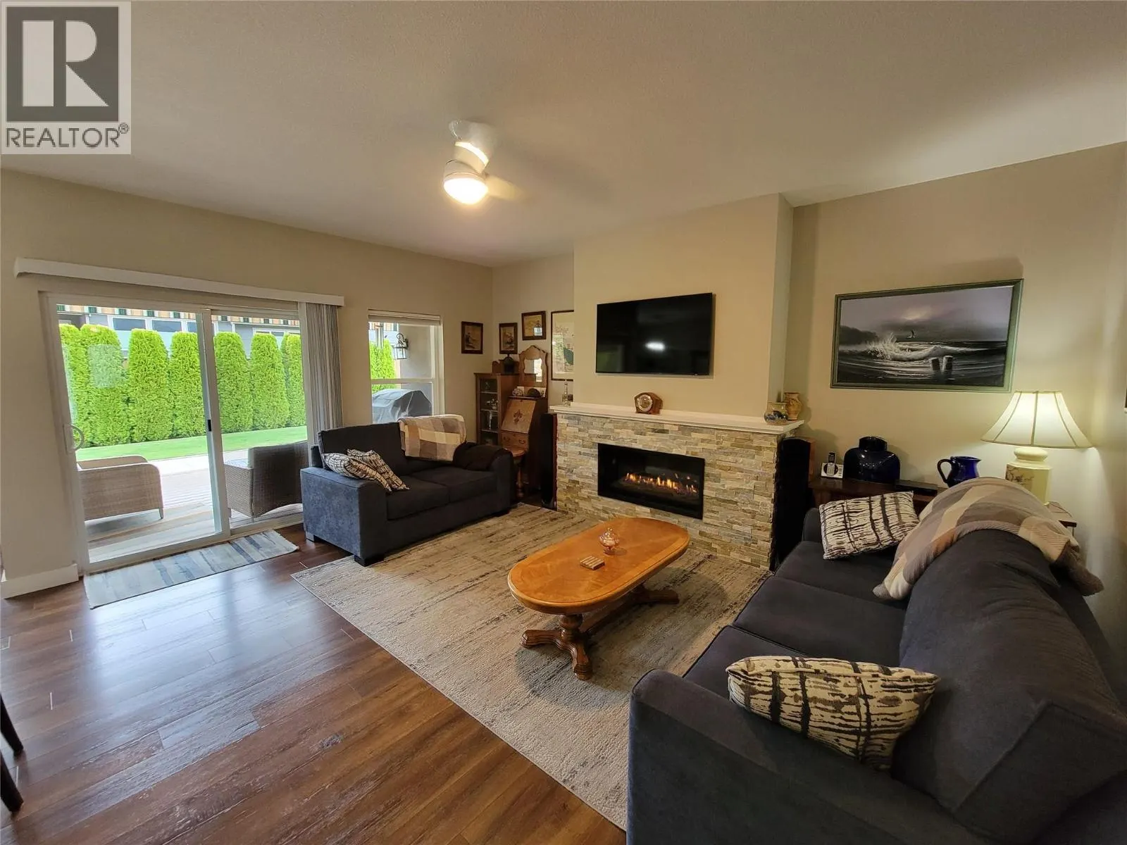 304 K View Crescent