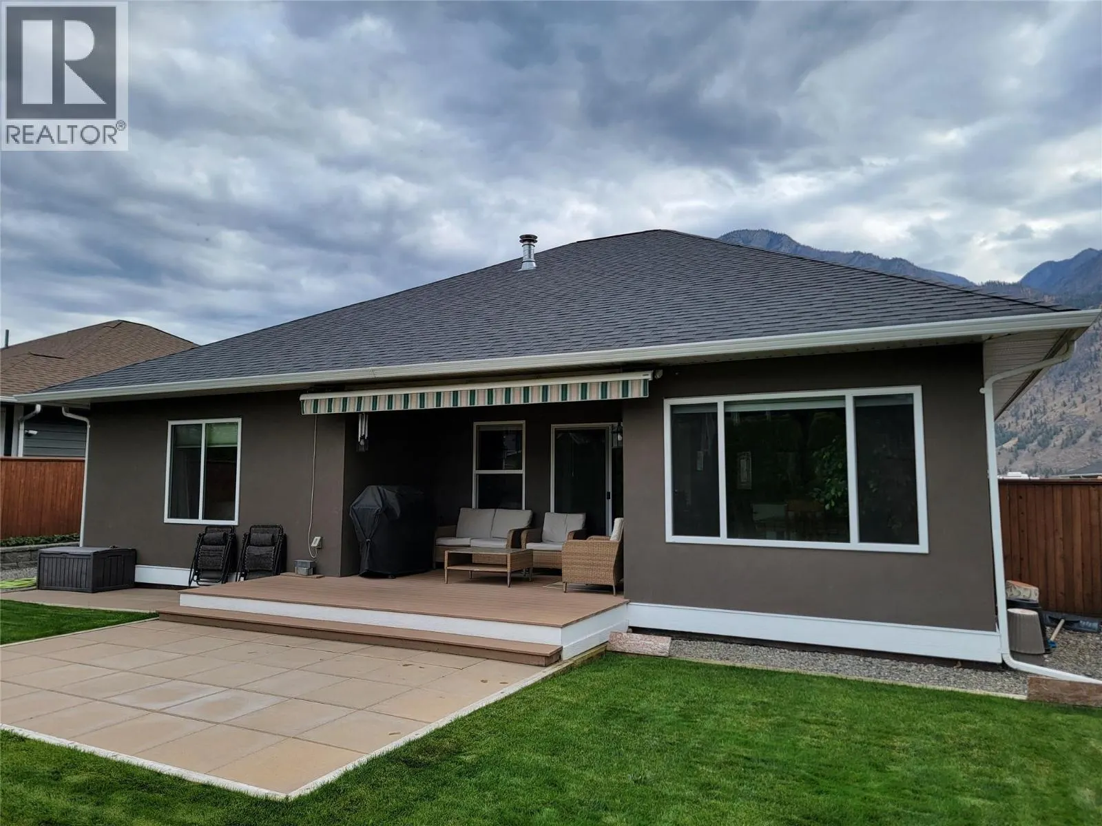 304 K View Crescent