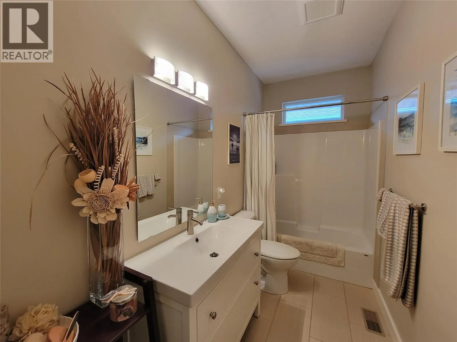 304 K View Crescent
