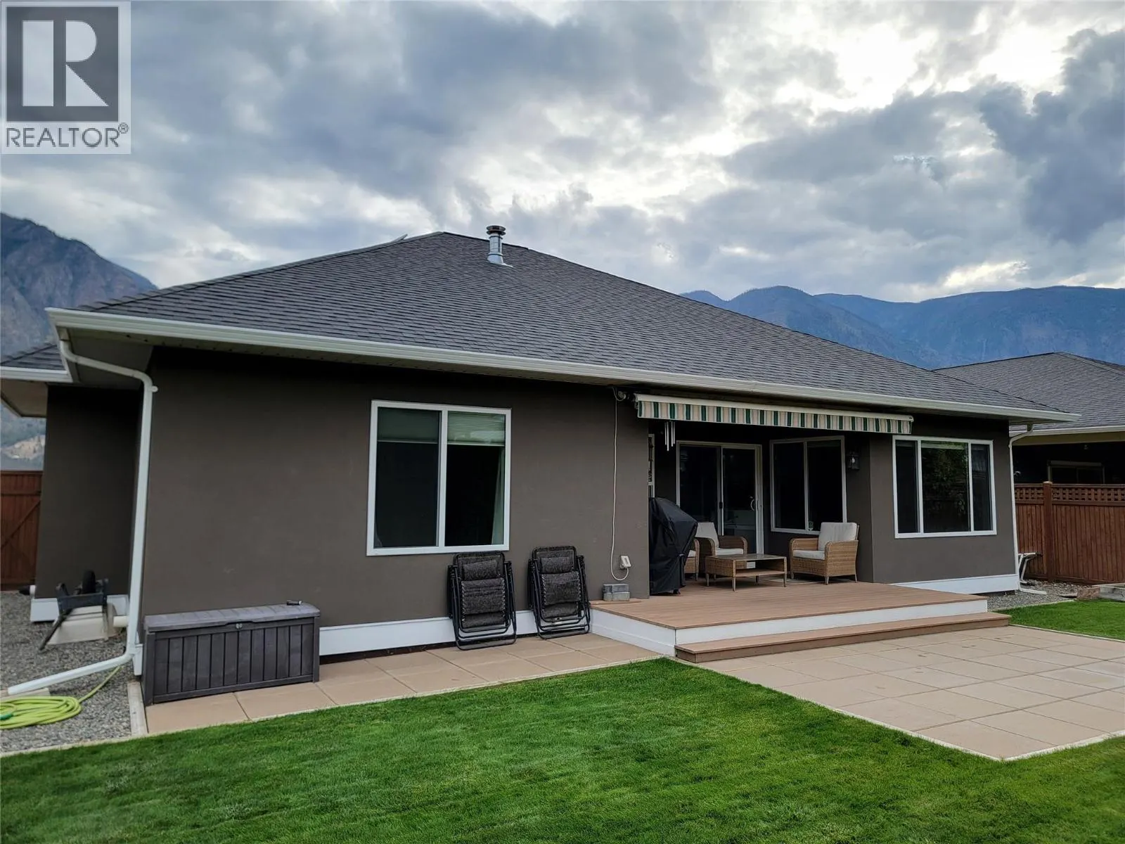 304 K View Crescent